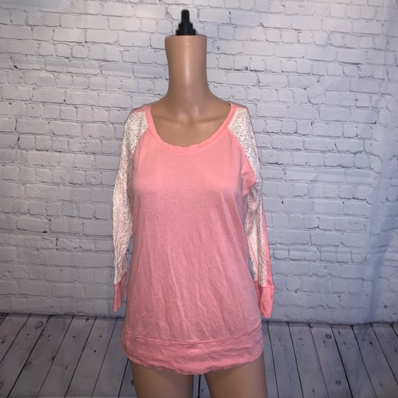 Express Tops - Express Pink & White Floral Long Sleeve top size S